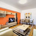 Unirii River View Suites